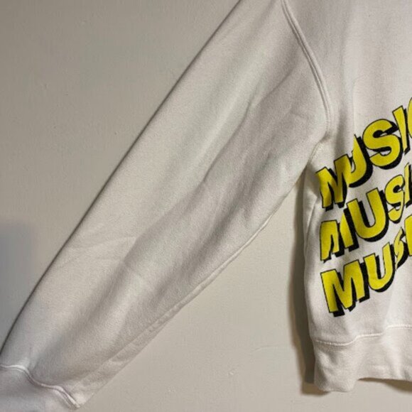 Viacom 2019 MTV Music Television Cropped Women's White Sweatshirt Size Large - Picture 6 of 9